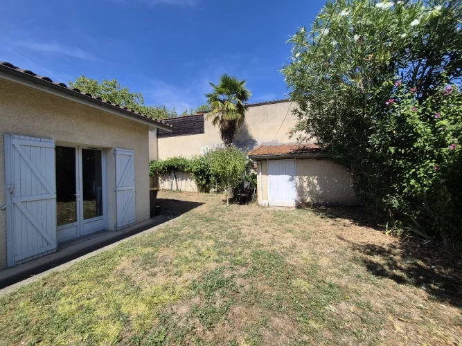 Ground-Floor House with Garden in Lower Town of Auch photo 2