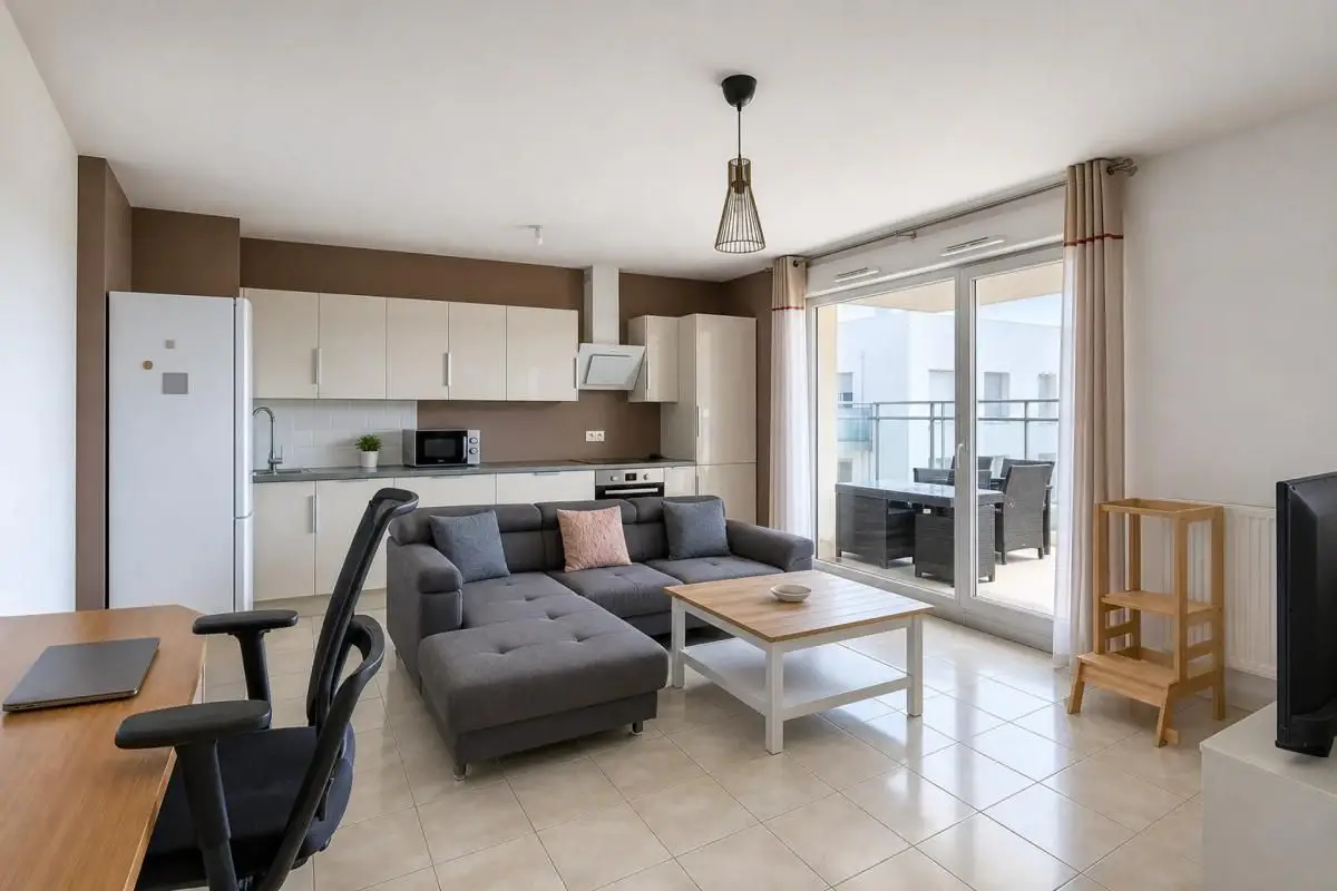 Apartment for sale in Vaulx En Velin — 2 bedrooms, 63 m² photo 4
