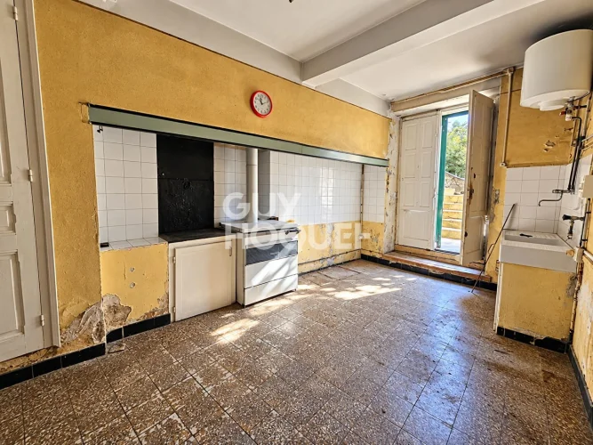 Village House with Exterior, Private Parking and Stable #High Potential photo 2