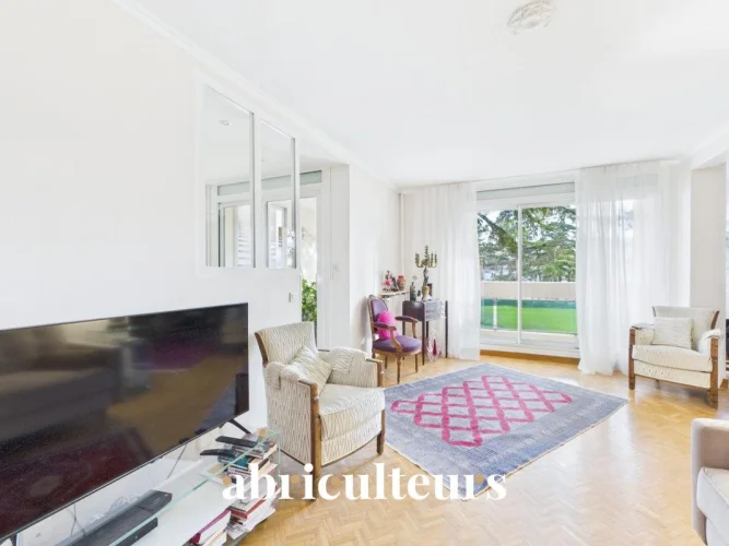 4-Room Apartment - Impeccable Condition - Immediate Proximity to Enghien-Les-Bains photo 3