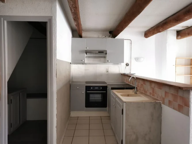 Aubenas – Town Centre – Two-Bedroom Duplex Apartment with Cellar and Attic Looking for an Apartment photo 5