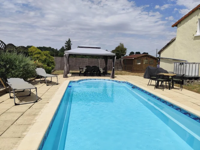 Delightful 4 Bedroom Village House with in-Ground Pool photo 2