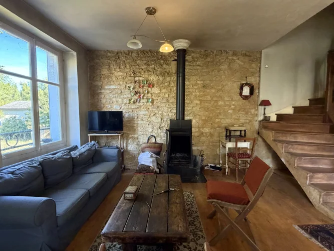 Village House with Garden and Renovation Potential in Daglan photo 4