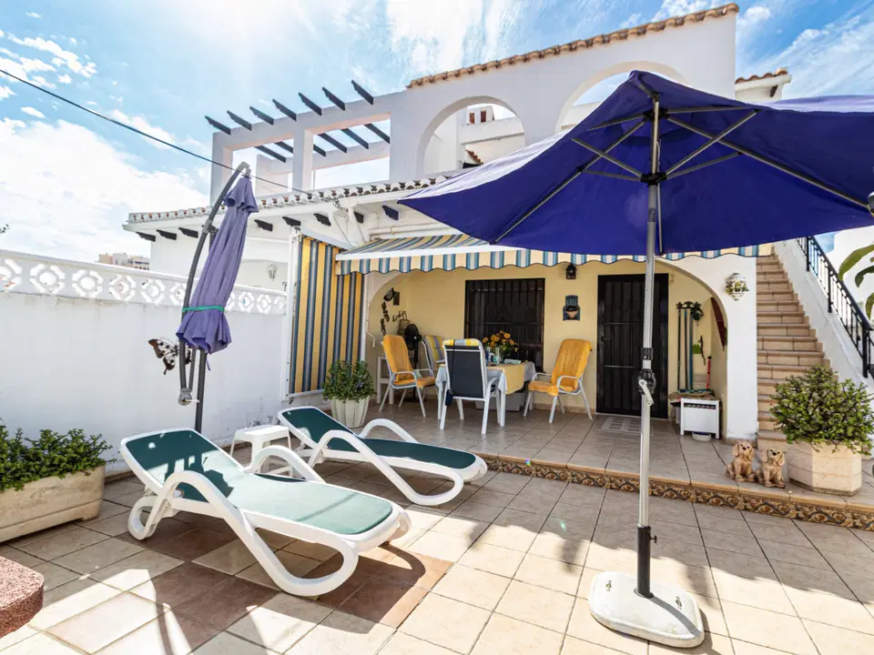 Villa in Torrevieja, Alicante province photo 3