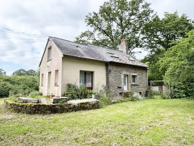Detached Stone and Slate Property(84.4 sqm), Situated in a Small Hamlet, in the Area of Champeon,