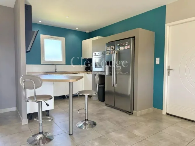 Close to Duras – Stunning Contemporary Property with Lovely Views of the Château De Duras photo 5