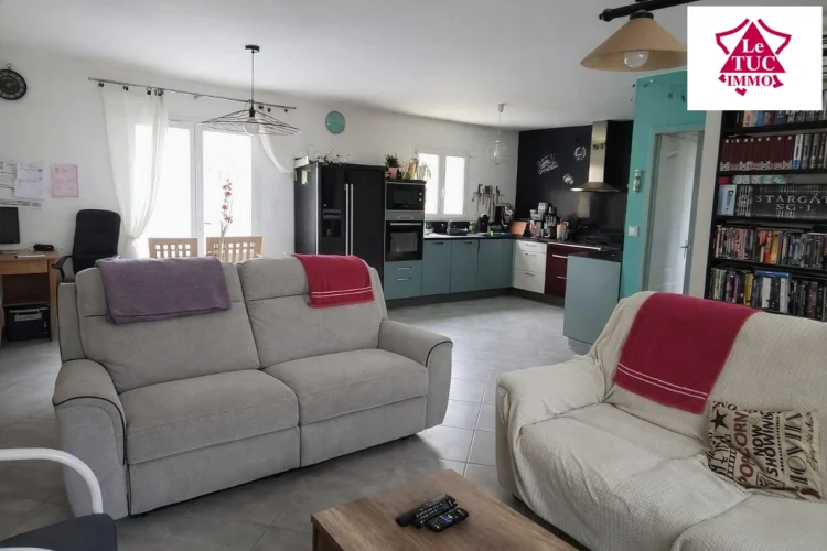 Single-Storey House 80 m² + Large Garage of 70 m² that Can be Converted