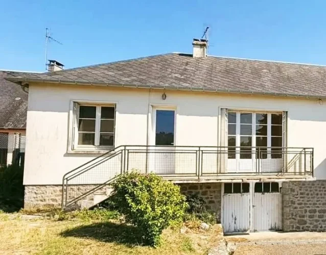 Semi-Detached Breezeblock and Slate Property(54 sqm), Situated in a Village, in the Area of la