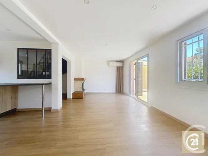 Located in the Sought-after "Quartier Des Peintres," Right Next to Shops, Schools, and Amenities, photo 2