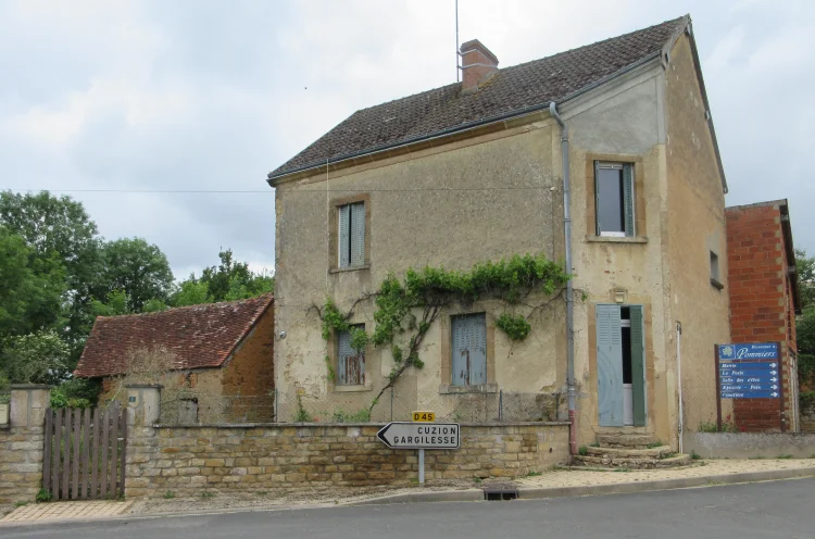 Charming Renovation Project!