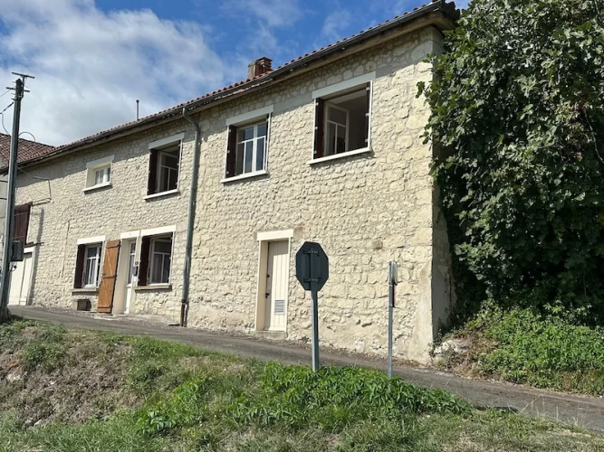 Pretty stone house with terrace, the views are lovely