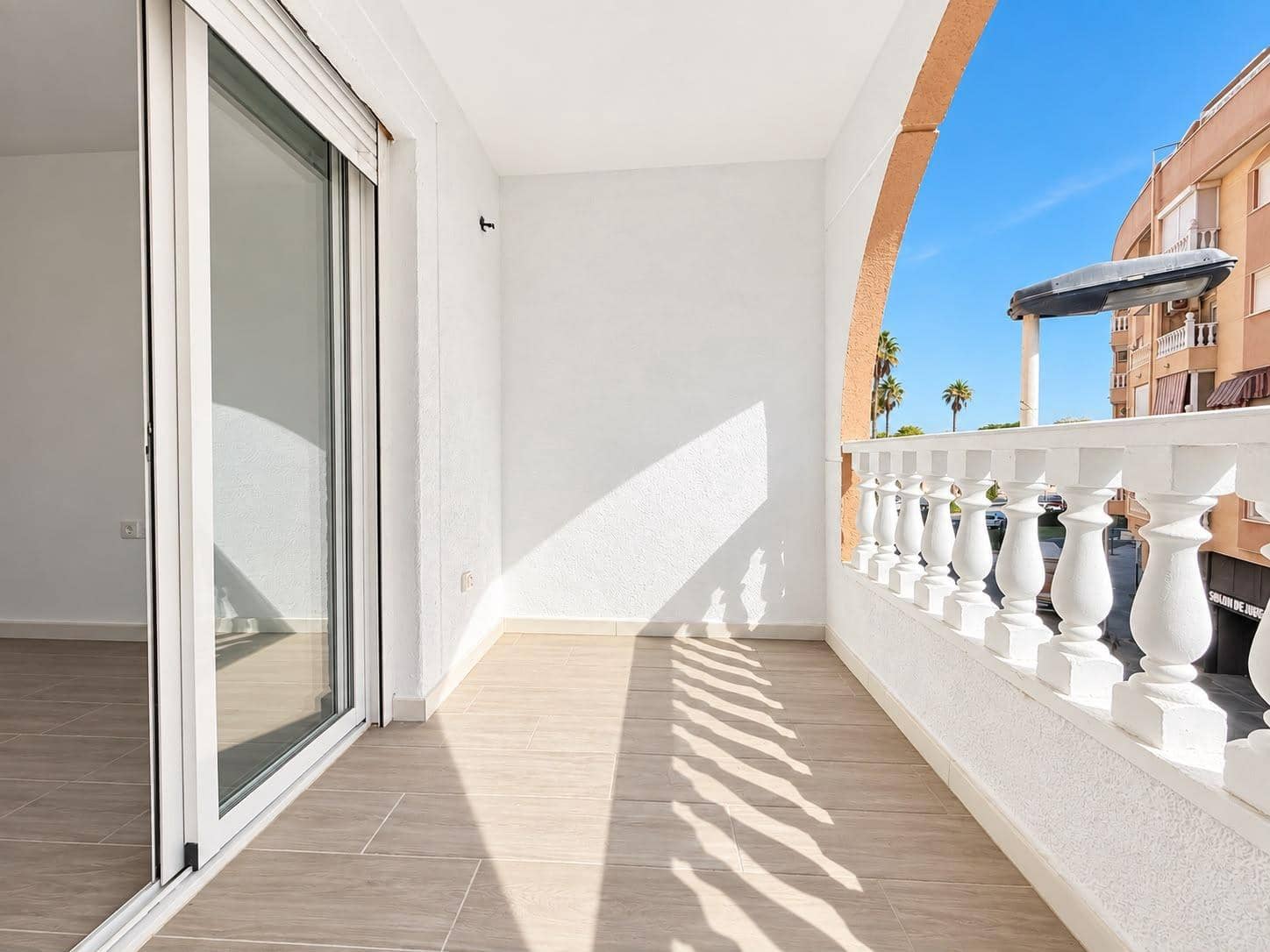 Apartment for sale in Parque de las Naciones, Torrevieja, Alicante photo 5