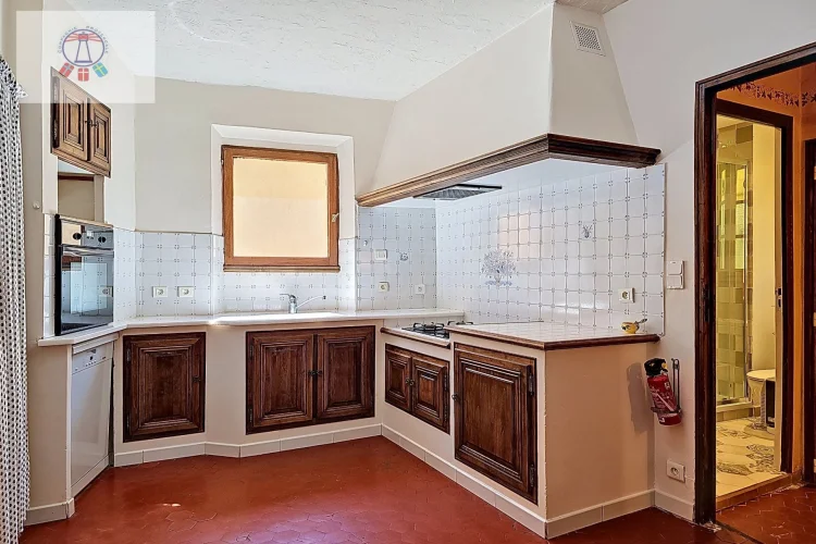 Duplex Apartment with Terrace, Large Storage Room, and Private photo 4