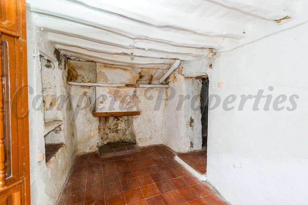 Townhouse for sale in Sedella, Málaga photo 4