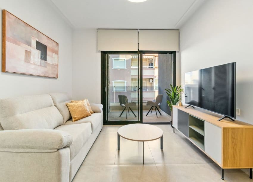 Apartment for sale in Las Piscinas Naturales, Torrevieja, Alicante photo 4