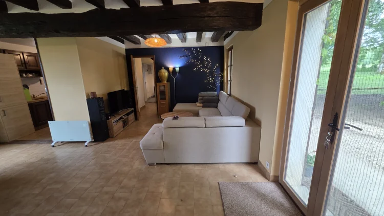 Spacious 4-Bedroom Country House with 1 Hectare, Double Garage and Pond - Habitable Project with Excellent Potential photo 4