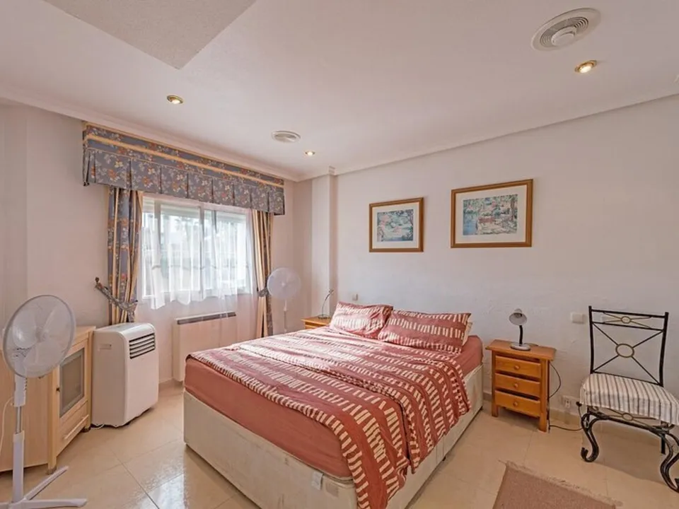 Homes Overseas photo 5