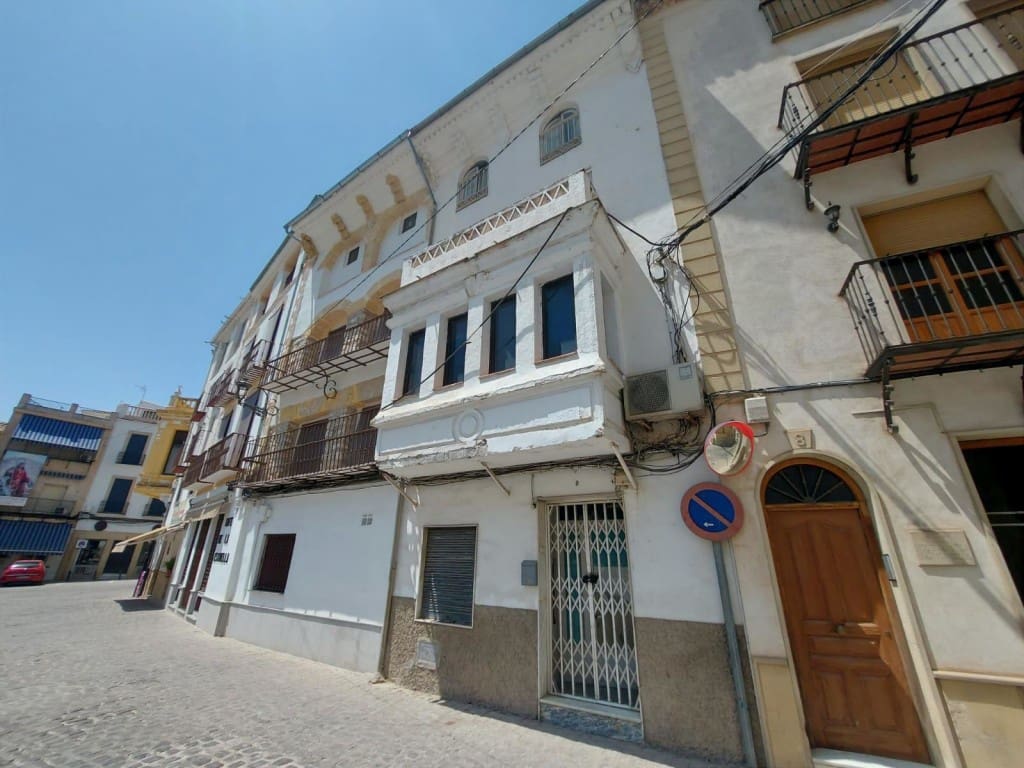 Townhouse for sale in Martos, Jaén photo 3