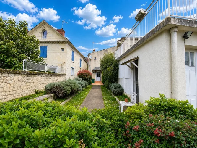 House with Loire River View and Garage, 37140 Chouzé-Sur-Loire