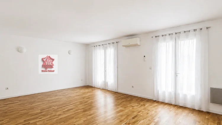 4-Bedroom Villa, 30130 Pont-Saint-Esprit photo 4