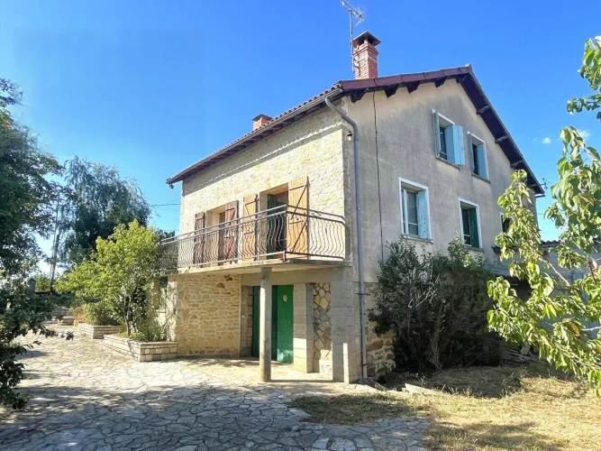 Beautiful Countryside Cottage with Land photo 2