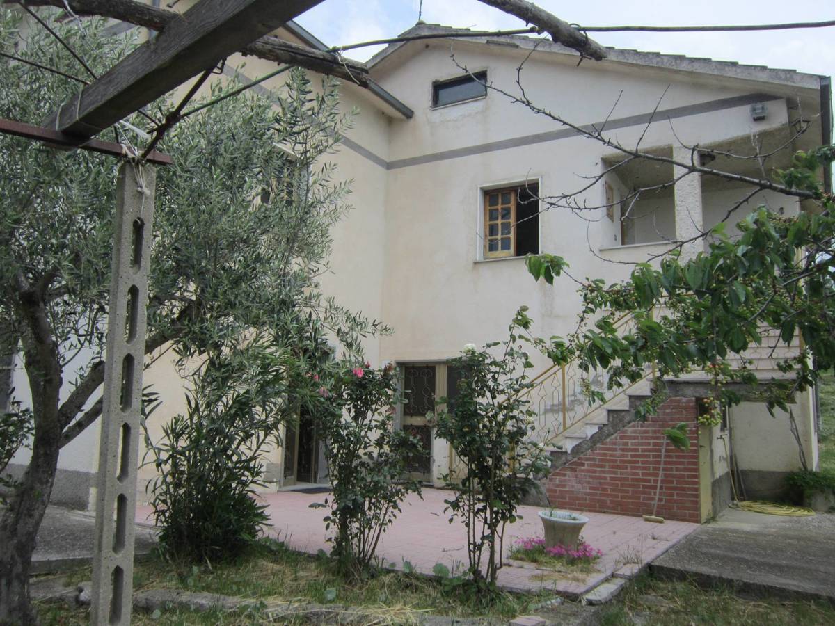 Property in Trivento photo 3