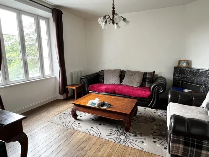 A Wonderful 3 Bedroom, 3 Bathroom Home in Popular Village photo 4