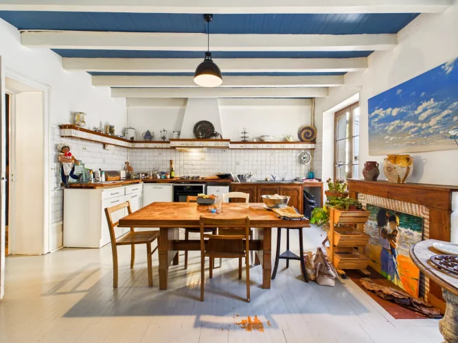 Character Property in the Heart of the Charming Village of Monflanquin photo 4