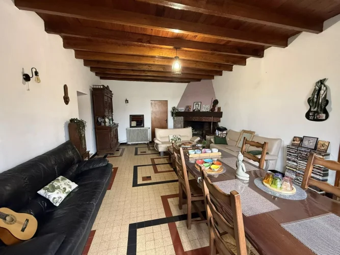 Large Béarnaise House with Outbuildings and 2 Hectares of Land photo 3