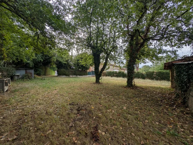 Charm & Comfort: House with Separate Garden and Authentic Br photo 3