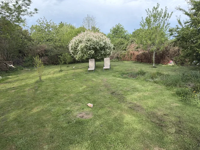 Cosy Single-Storey 2 Bedroom House and a Delightful Garden photo 2