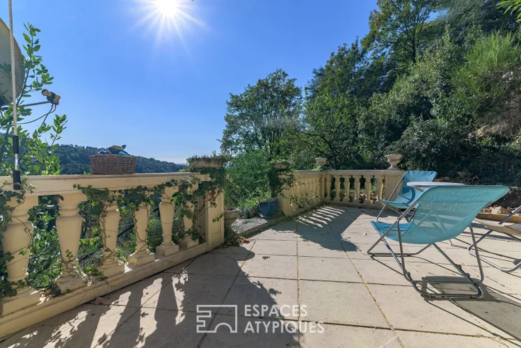 A Charming Little Retreat with Views over the Hills above Vals-Les-Bains. photo 5