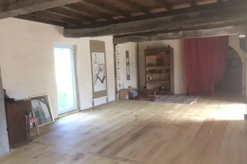 Beautifully Renovated 19th-Century Farmhouse with 6,809 m² of Land, Outbuildings & Countryside Setting photo 3