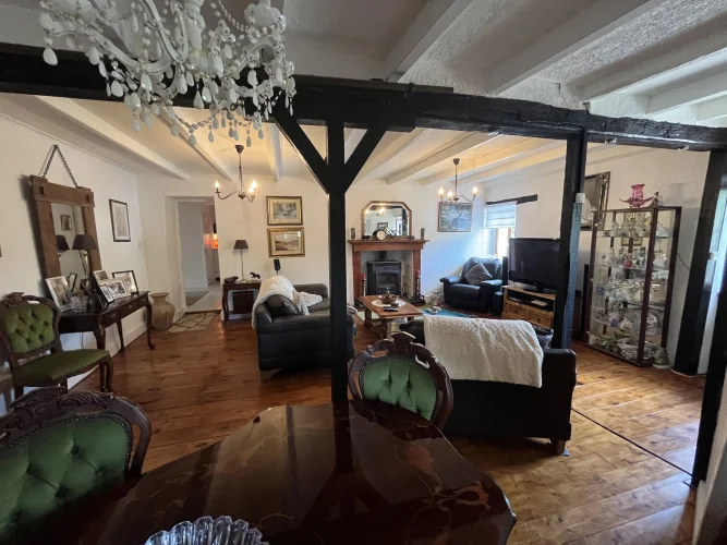 Perfect Countryside Family Home on a Large Plot photo 3