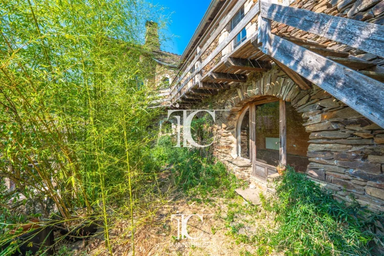 18Th-Century Stone Farmhouse to Renovate – 122 sqm of Living Space – 522 sqm of Land – Panoramic Views of the Cévennes photo 4