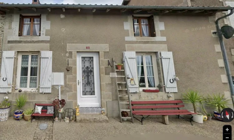 Charming 2-Bed Cottage in Village Setting