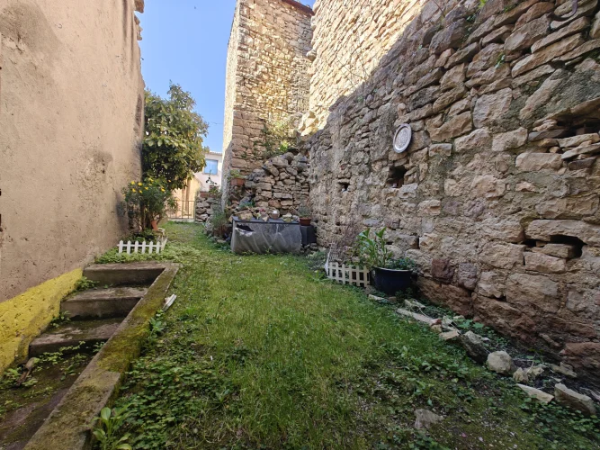 Roquetaillade - Stone Village House with Garden, Garage and photo 4