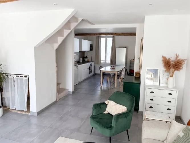 Contemporary Town House with Unique Charm - Downtown Bergerac photo 2
