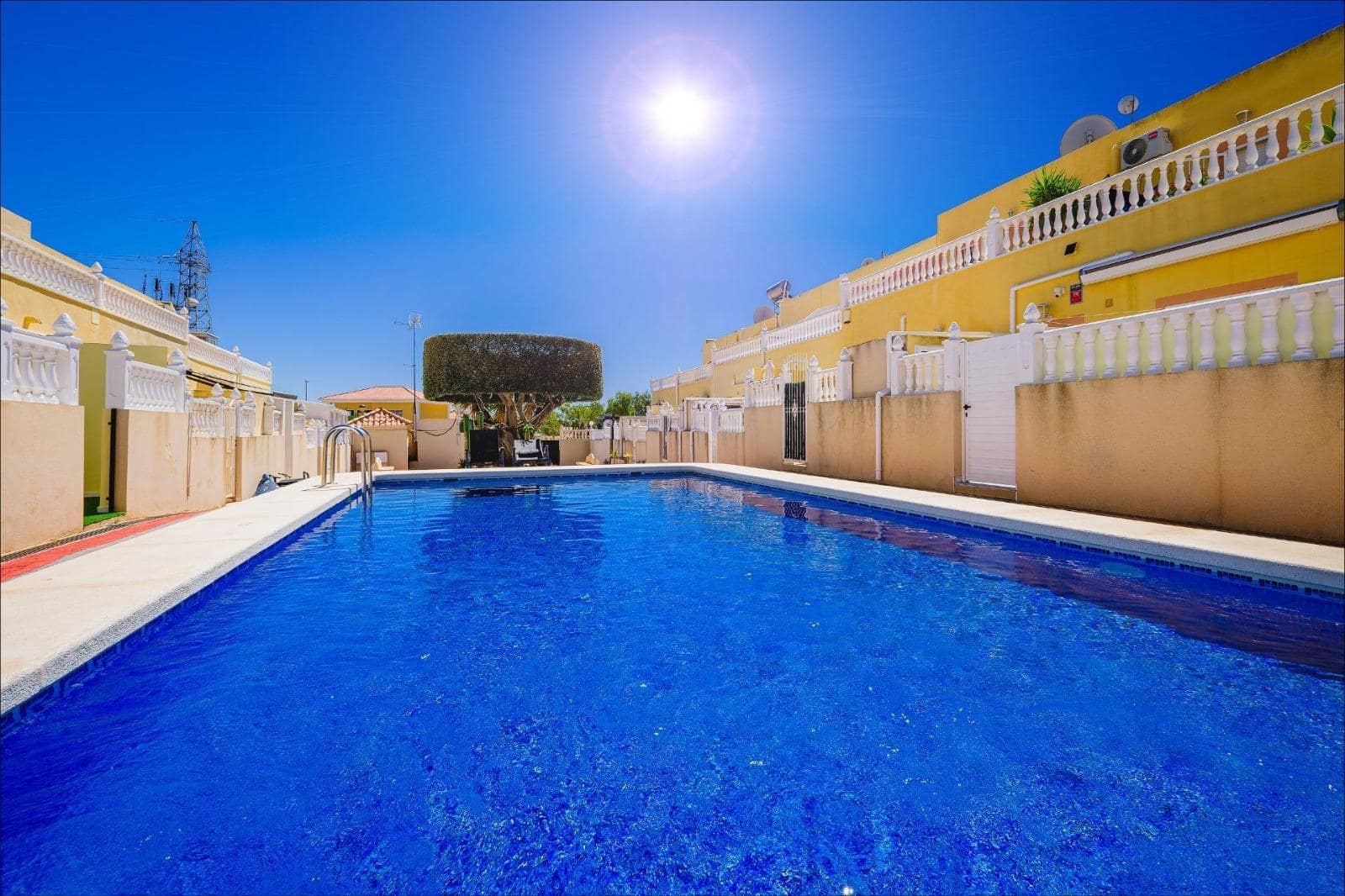 Terraced Villa for sale in Las Filipinas, Alicante photo 4