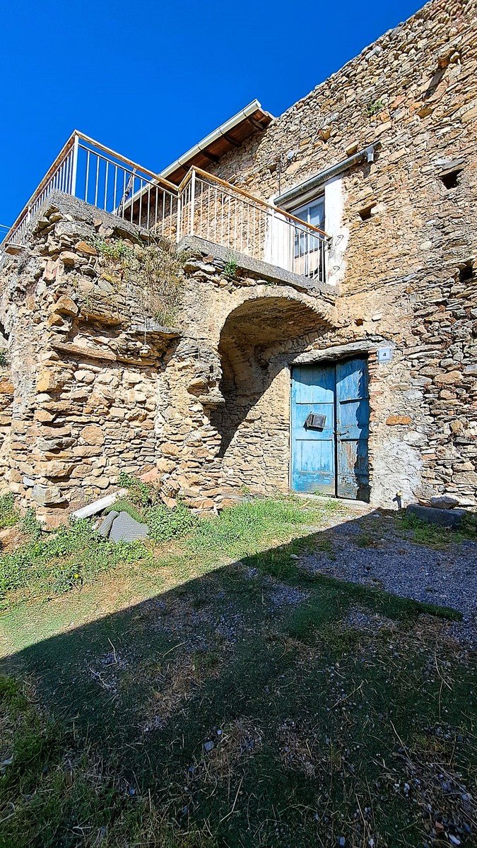 4 bedrooms historic house, 215 m² Cisano sul Neva, Savona (province) photo 2