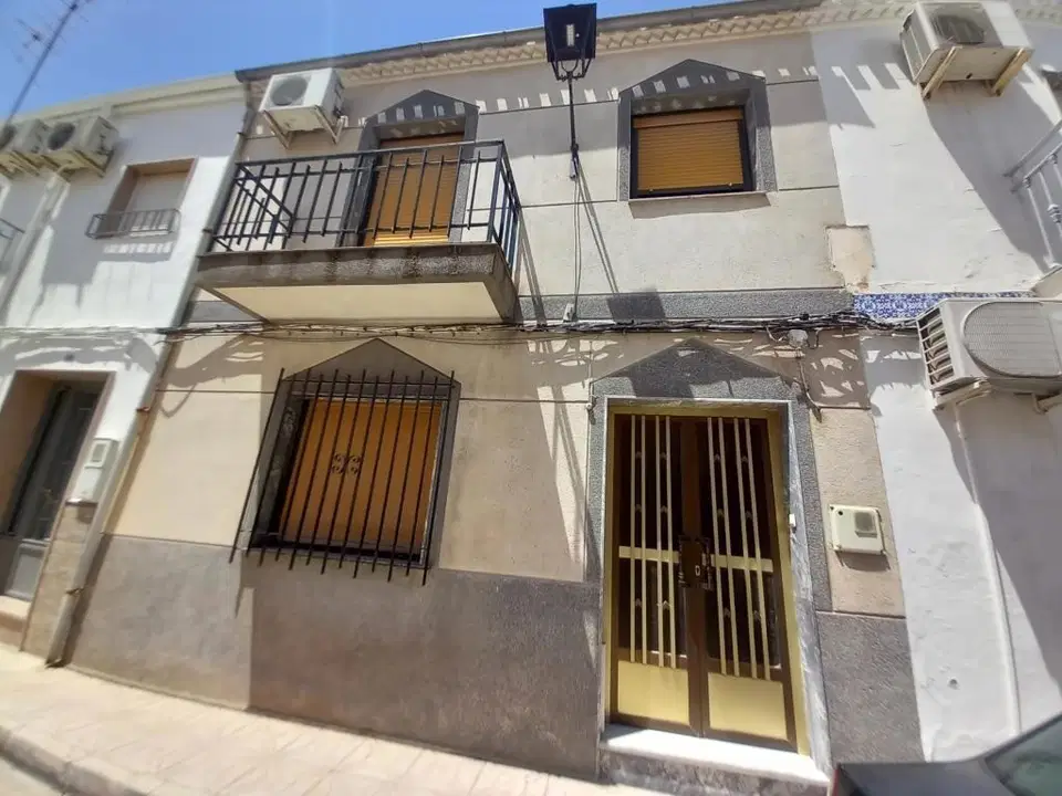 Town house in Monte Lope Alvarez, Jaen province