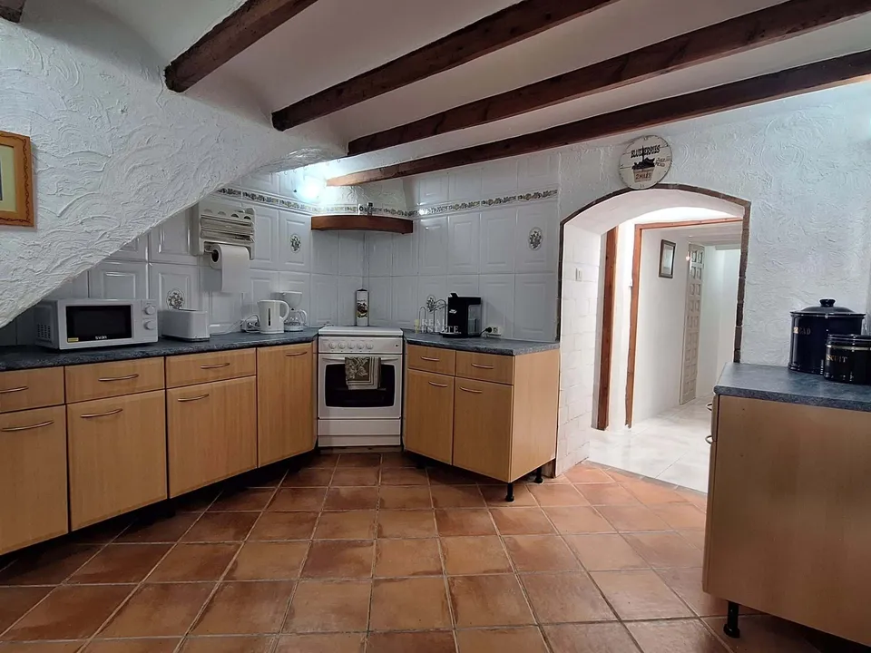 1 Real Estate photo 3