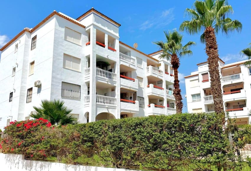 Apartment for sale in Villamartin, Orihuela, Alicante photo 2