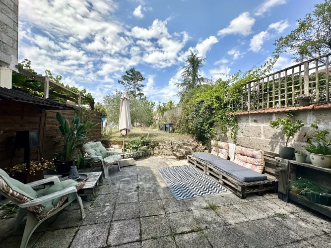 Well Presented and Maintained Cottage in a Popular Bastide Village photo 3