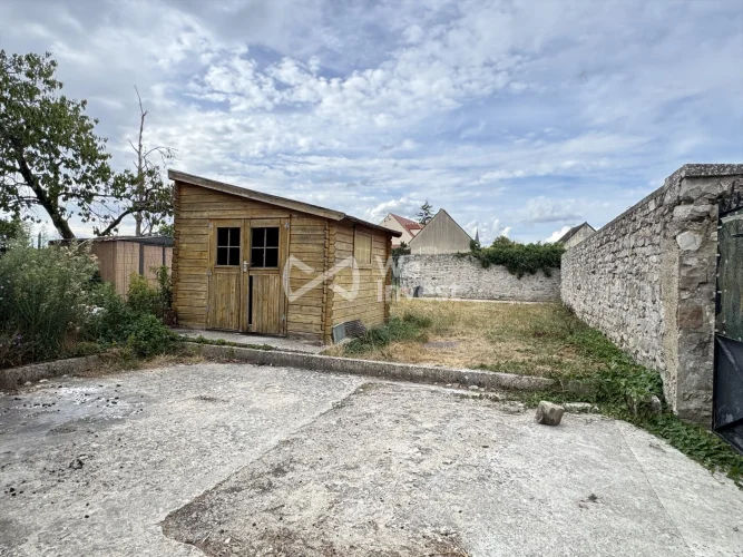 4-Room House with Garden photo 2