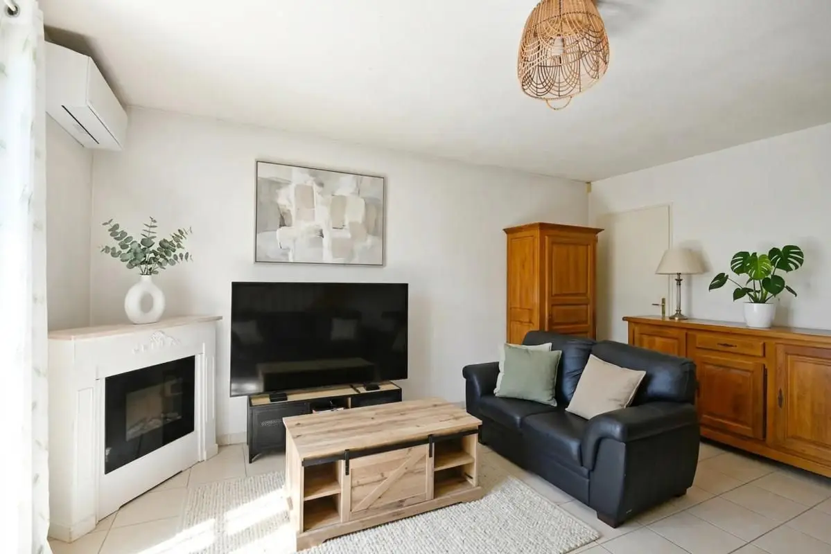 House for sale in Morieres Les Avignon — 2 bedrooms, 70 m²