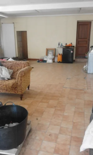 Very Large Town Centre Property for Renovation photo 5