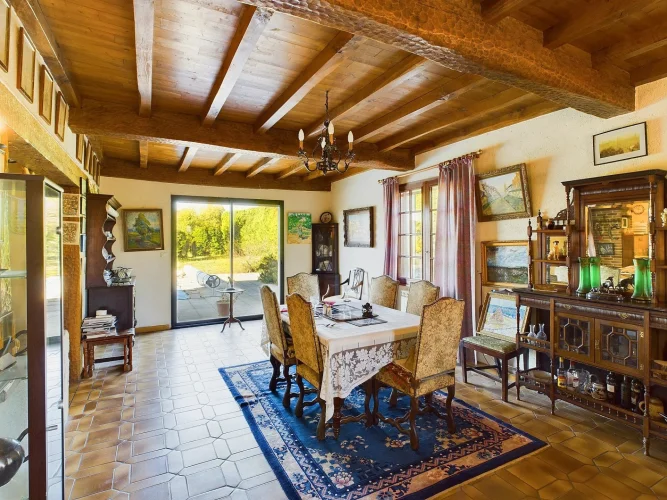 House Close to a Montayral with Pool and Lovely Views photo 4