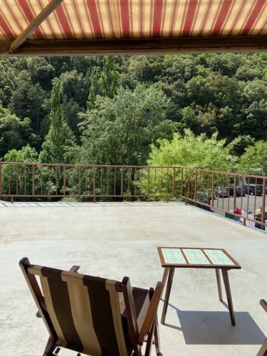 Beautiful Terraced House with Separate Self-Contained Airbnb Opportunity photo 2