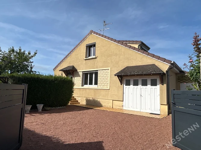 Single-Storey Family House of 83 m² in Les Charreaux photo 3